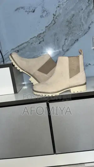 Crown Vintage Chelsea Boots
