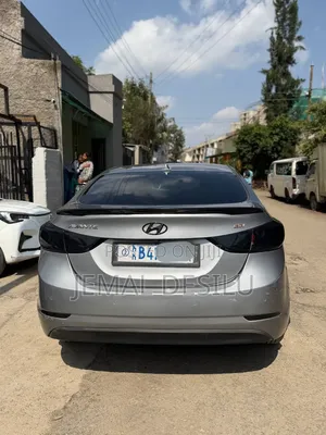 Hyundai Avante 2015 Silver