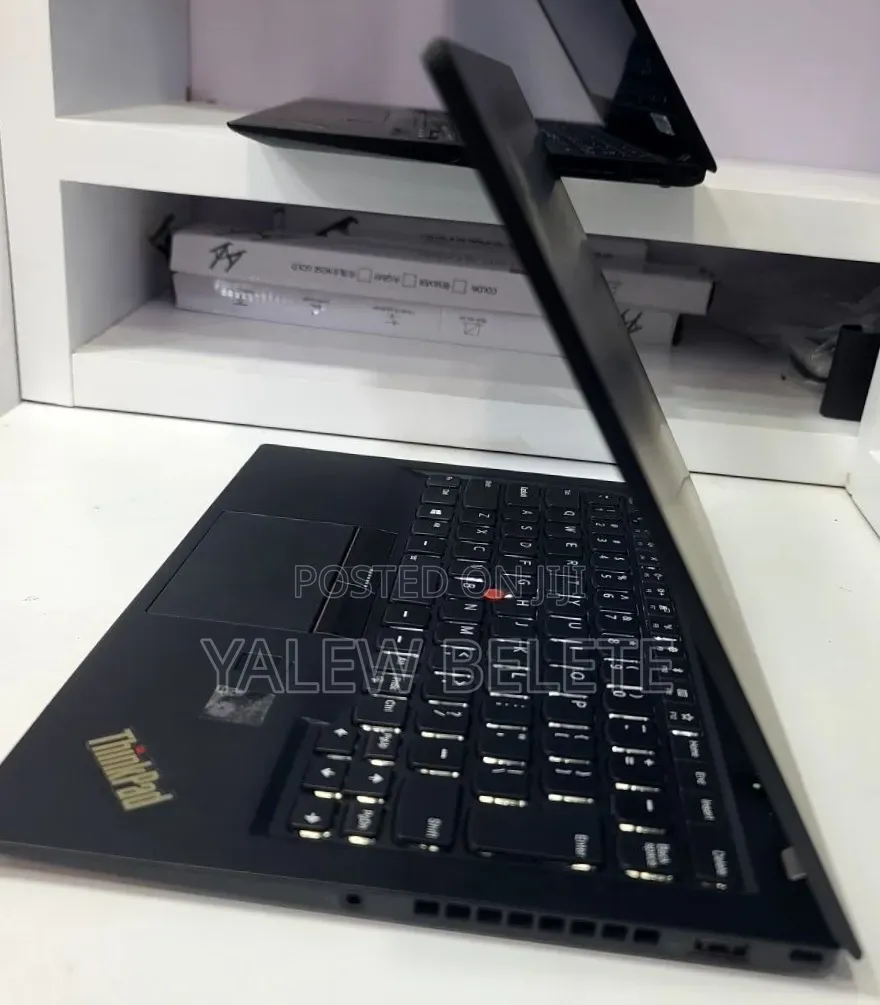 New Laptop Lenovo ThinkPad X1 Carbon 8GB Intel Core i5 SSD 512GB