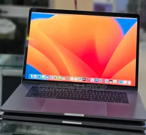 New Laptop Apple MacBook Pro 2017 16GB Intel Core i7 SSD 512GB