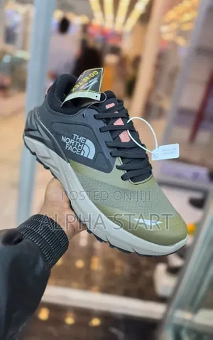 North Face 100% Water Proof Sneakers for Man's Made in Vietnam