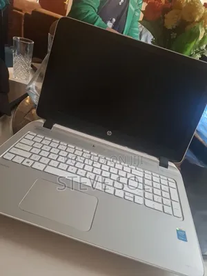 Laptop HP Pavilion 15 8GB Intel Core i5 HDD 1T