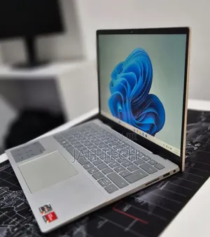 New Laptop Dell Inspiron 14 16GB AMD Ryzen 7 SSD 1T