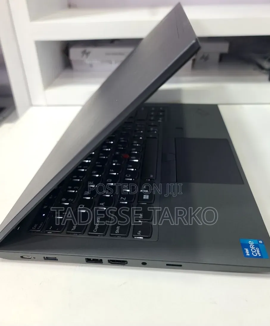New Laptop Lenovo ThinkPad T14 16GB Intel Core i5 SSD 512GB