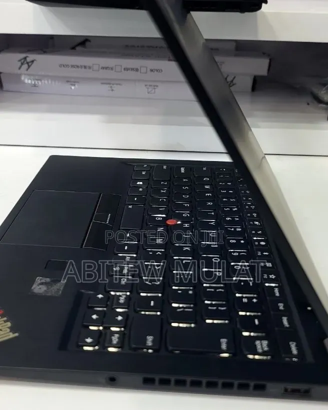 New Laptop Lenovo ThinkPad X1 Carbon 8GB Intel Core i5 SSD 512GB