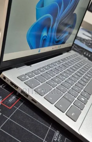 New Laptop Dell Inspiron 14 16GB AMD Ryzen 7 SSD 1T