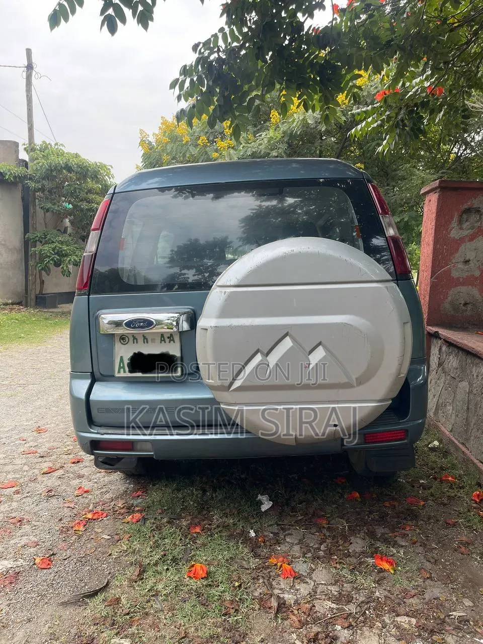 Ford Everest 2013 Blue