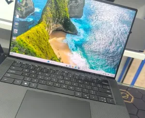 New Laptop Dell Precision 5540 16GB Intel Core i5 SSD 512GB