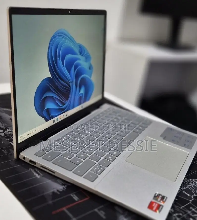 New Laptop Dell Inspiron 14 16GB AMD Ryzen 7 SSD 1T