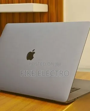 Laptop Apple MacBook Pro 2018 32GB Intel Core i9 SSD 2T