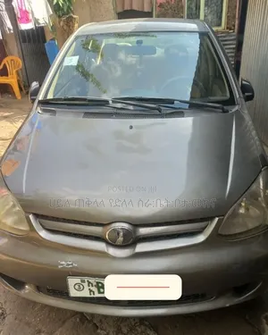 Toyota Platz 2005 Pink