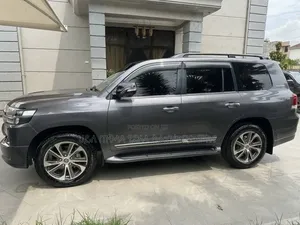 Toyota Land Cruiser 2020 Gray