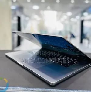 New Laptop Apple MacBook Pro 2021 M1 16GB Apple M1 Pro SSD 512GB