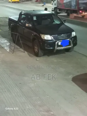 Toyota Hilux 2014 Black