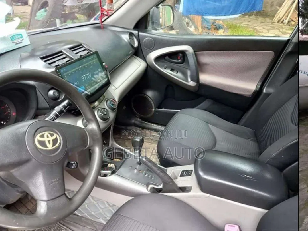 Toyota Yaris 2010