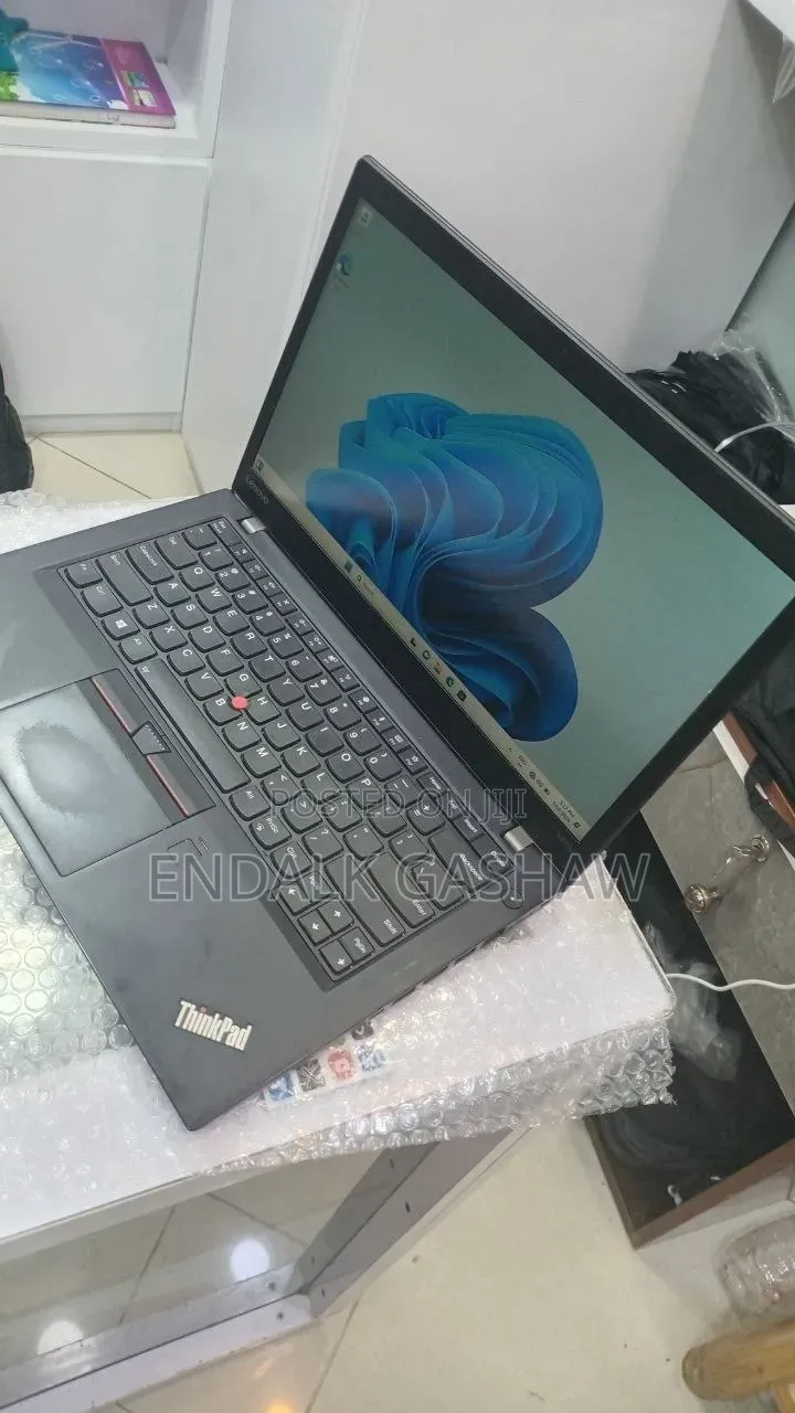 New Laptop Lenovo ThinkPad T470s 8GB Intel Core i5 SSD 256GB