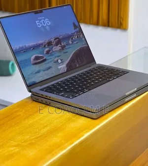 New Laptop Apple MacBook Pro 2021 M1 32GB SSD 512GB