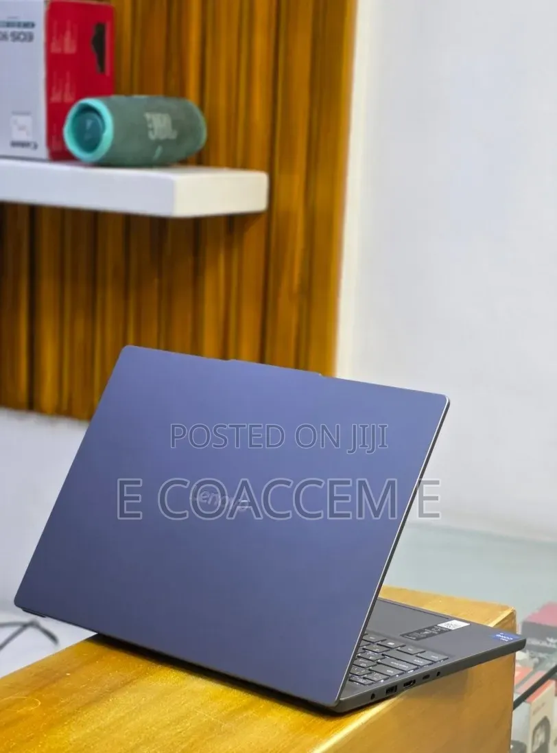 New Laptop Lenovo Ideapad 3 16GB Intel Core i7 SSD 512GB