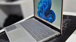 New Laptop Dell Inspiron 14 16GB AMD Ryzen 7 SSD 1T