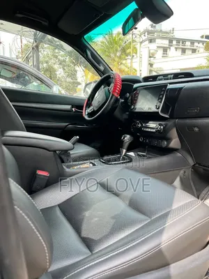 Toyota Hilux 2021 Gray