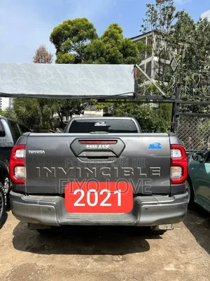 Toyota Hilux 2021 Gray