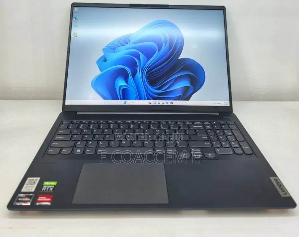 New Laptop Lenovo 16GB AMD Ryzen 7 SSD 512GB