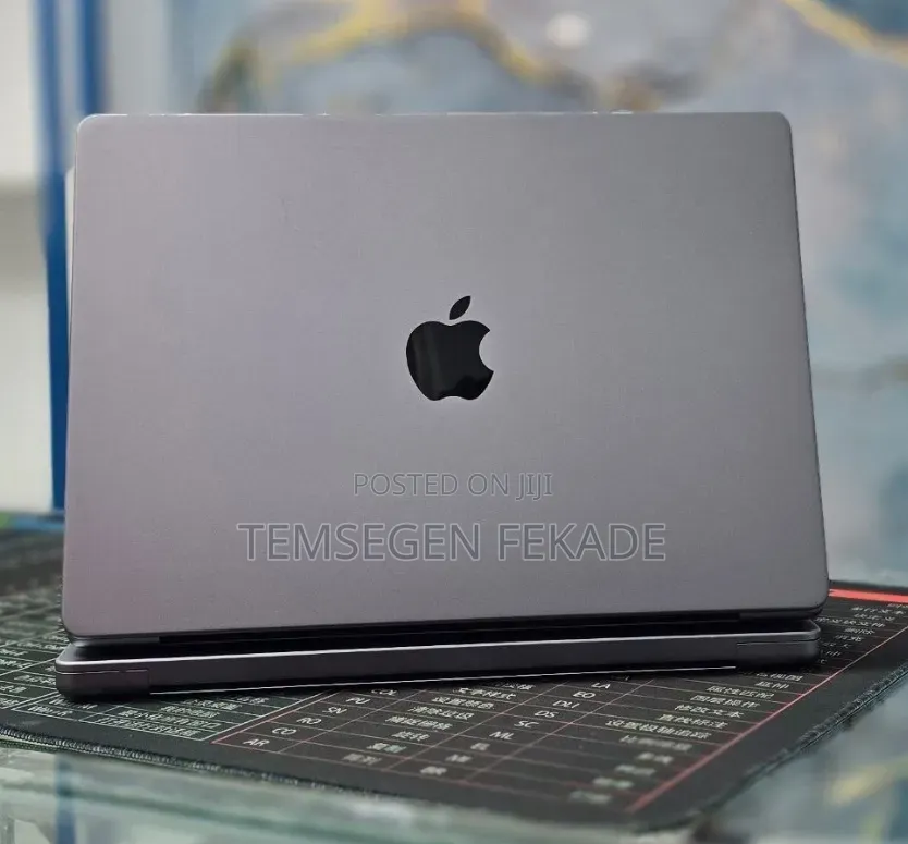 New Laptop Apple MacBook Pro 2021 M1 32GB Apple M1 Pro SSD 512GB