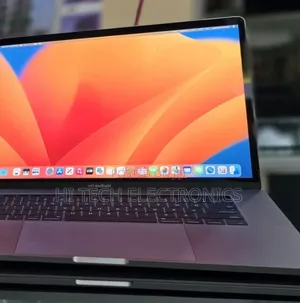 New Laptop Apple MacBook Pro 2017 16GB Intel Core i7 SSD 512GB