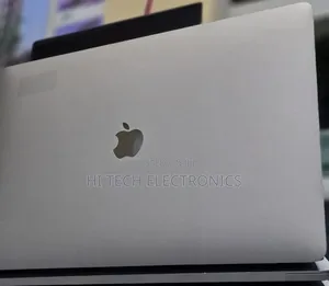New Laptop Apple MacBook Pro 2017 16GB Intel Core i7 SSD 512GB