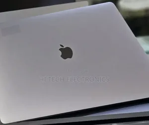 New Laptop Apple MacBook Pro 2017 16GB Intel Core i7 SSD 512GB