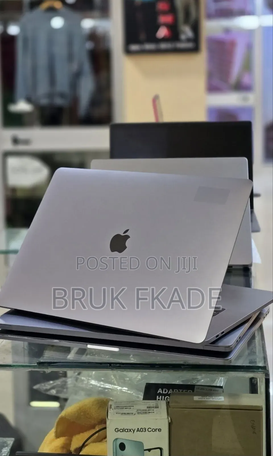 New Laptop Apple MacBook Pro 2017 16GB Intel Core i7 SSD 512GB