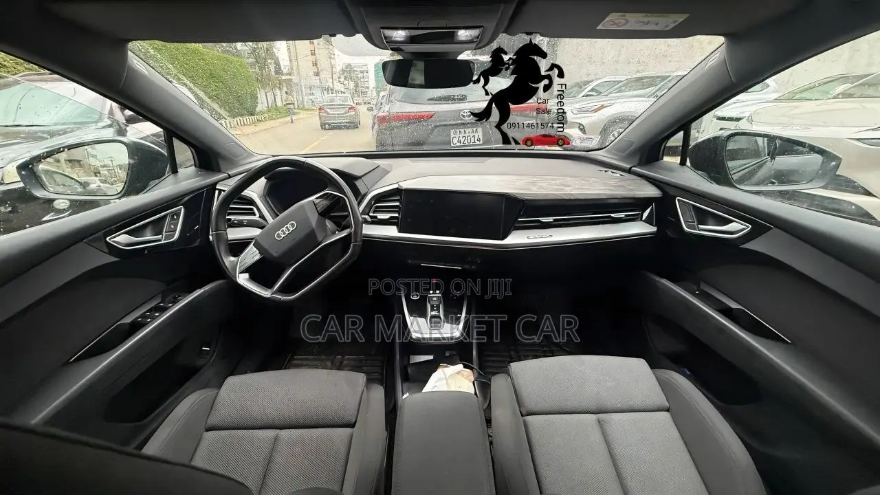 Audi Q4 e-tron 2022 Black