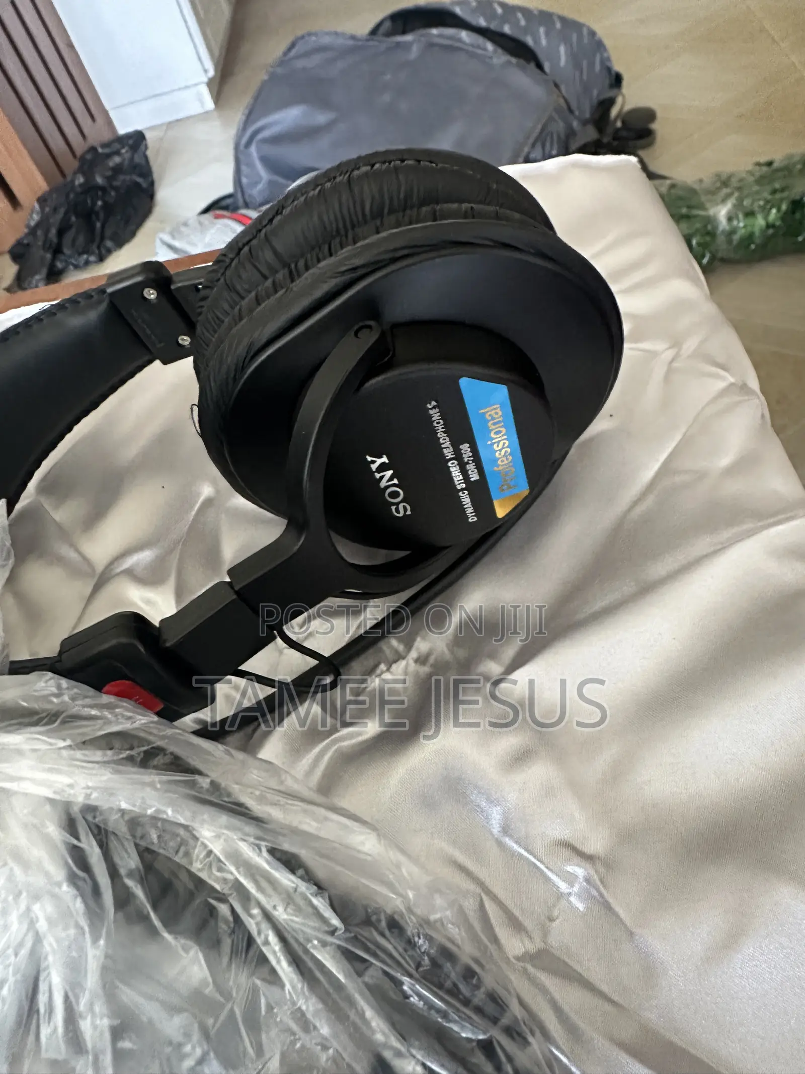 Sony MDR-7506 Professional Headphones