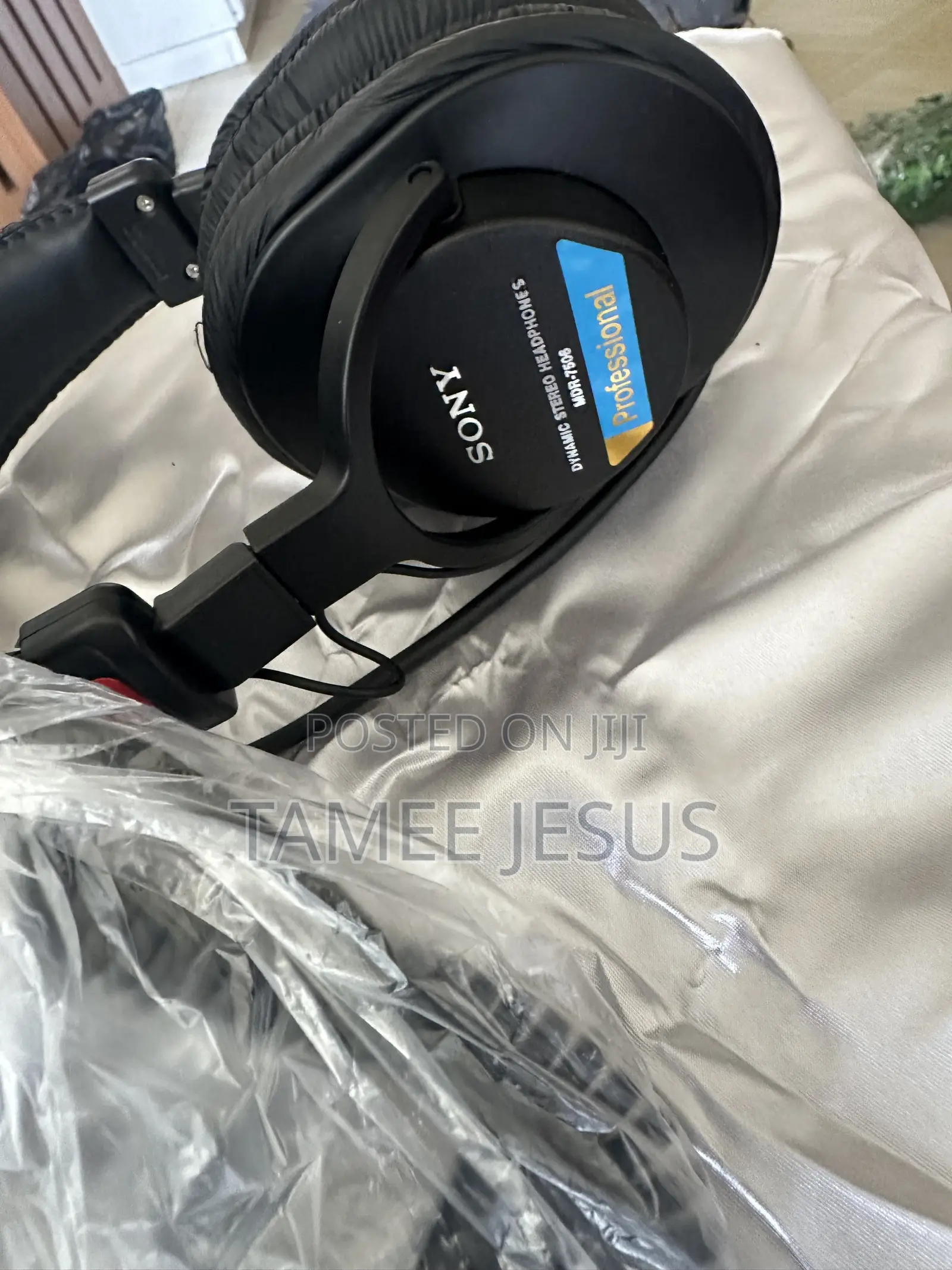 Sony MDR-7506 Professional Headphones