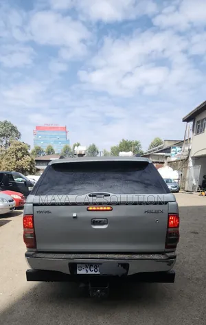 Toyota Hilux 2012 Silver