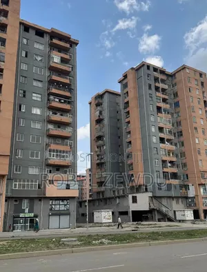 2bdrm Condo in 40/60 Ayat አያት, Bole for sale