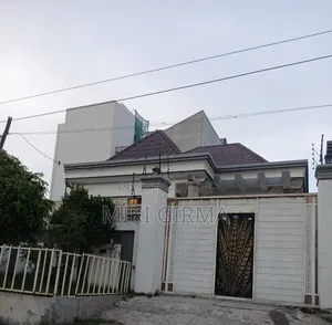 4bdrm Villa in ሲኤምሲ, Bole for sale
