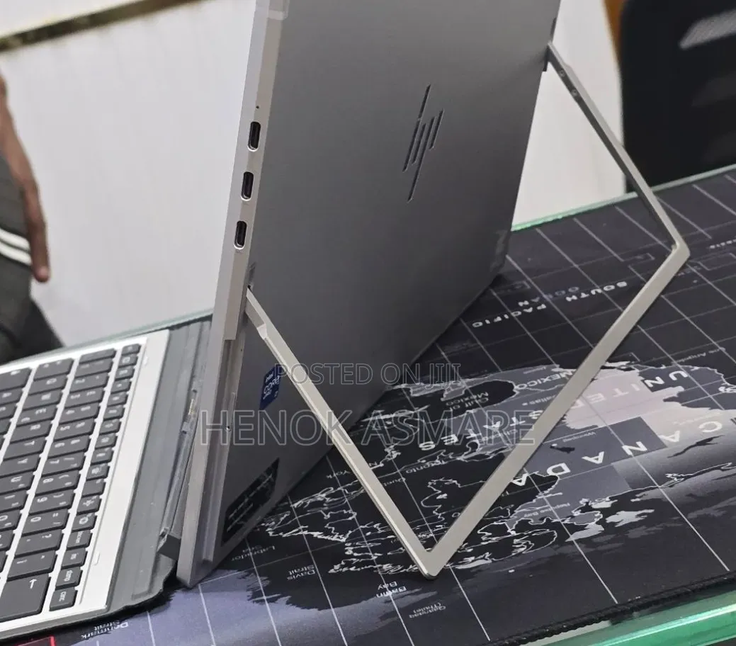 New Laptop HP Elite X2 G8 16GB Intel Core i7 SSD 512GB