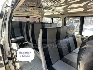 Toyota HiAce 2011 White