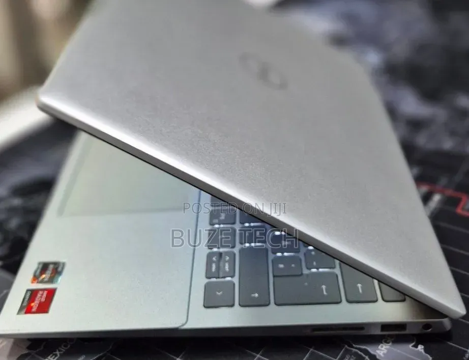 New Laptop Dell Inspiron 14 5435 16GB AMD Ryzen 7 SSD 1T