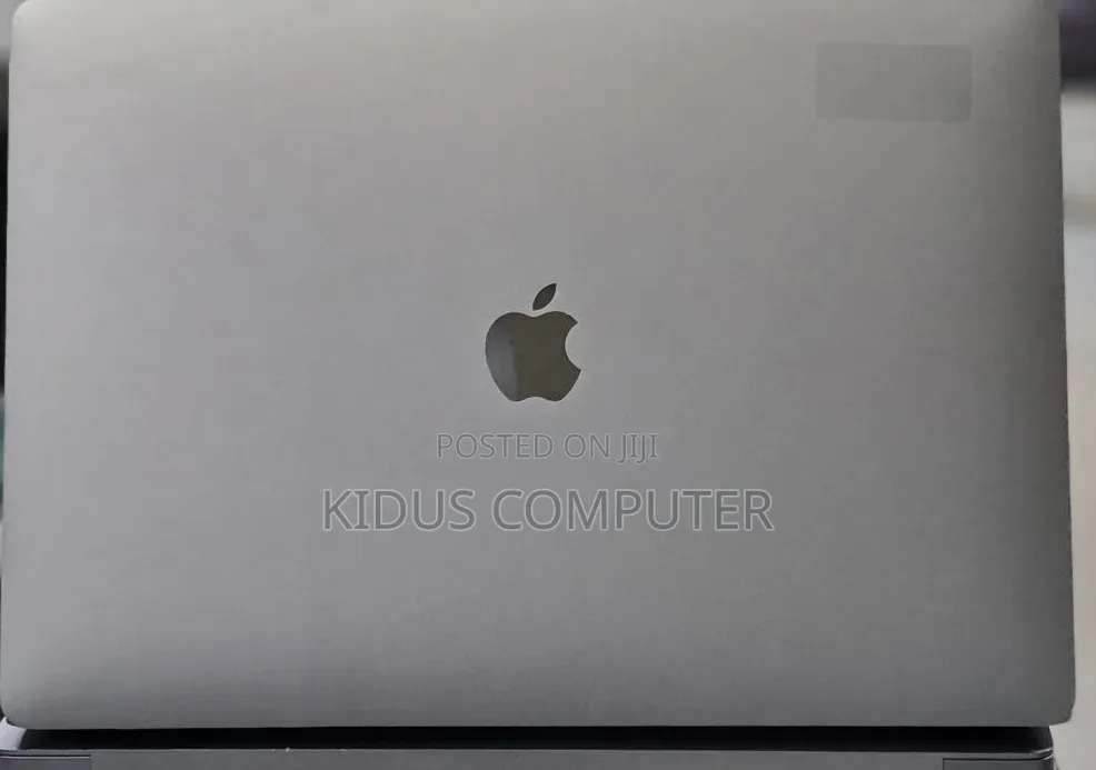 New Laptop Apple MacBook Pro 2017 16GB Intel Core i7 SSD 512GB