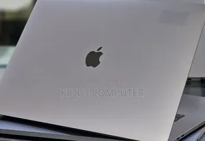 New Laptop Apple MacBook Pro 2017 16GB Intel Core i7 SSD 512GB