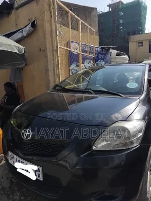 Toyota Yaris 2011 Black