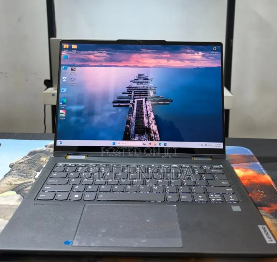 New Laptop Lenovo Yoga 7i 16GB Intel Core Ultra 7 SSD 512GB