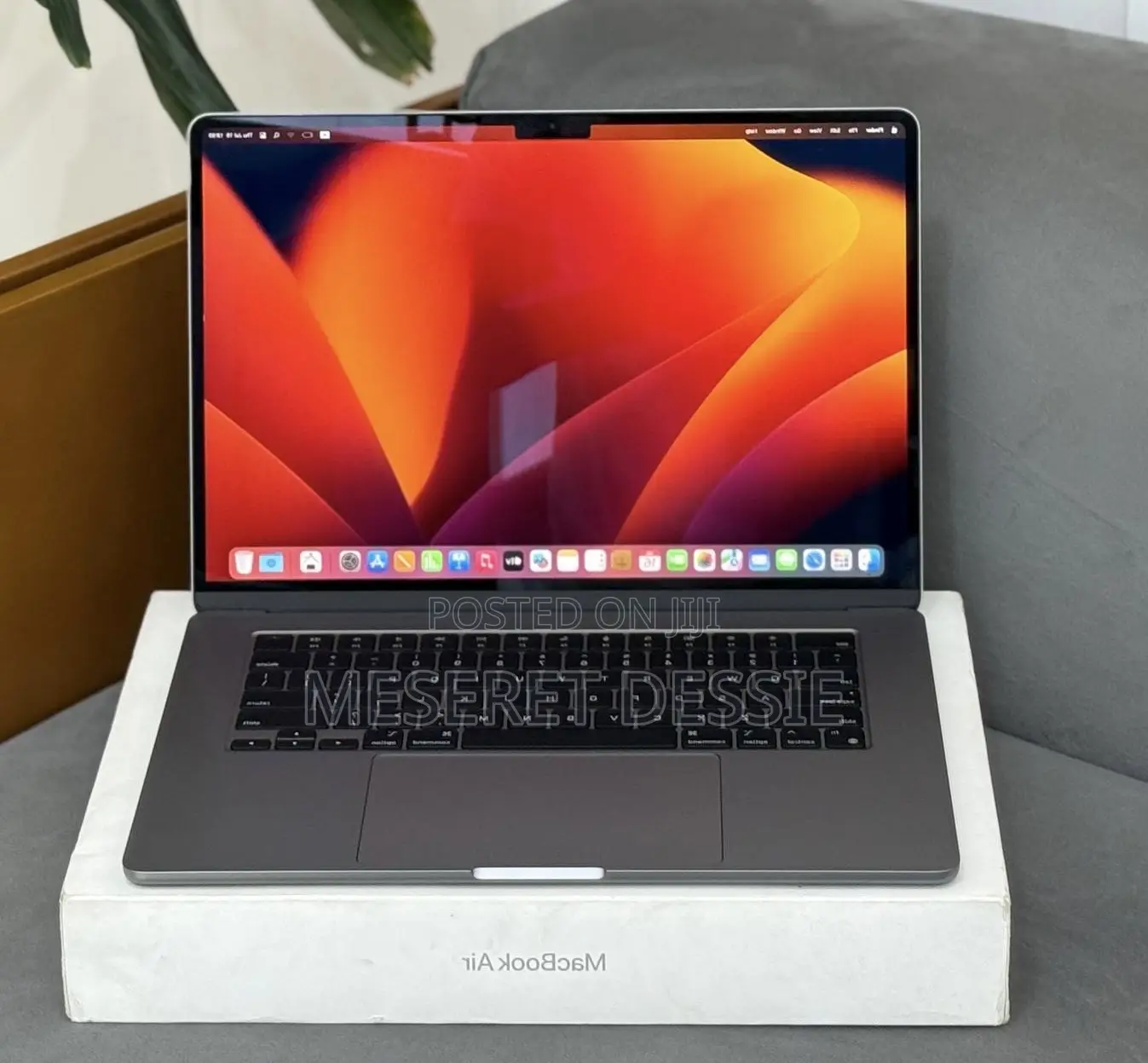 New Laptop Apple MacBook Air 2023 M2 8GB Apple M3 Max SSD 256GB