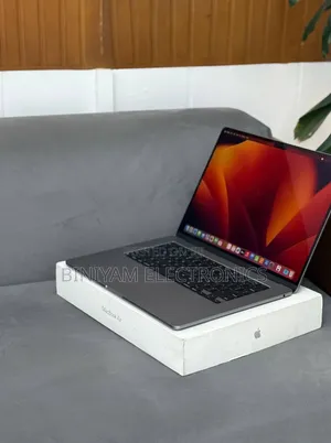 New Laptop Apple MacBook Air 2023 M2 8GB Apple M2 SSD 256GB