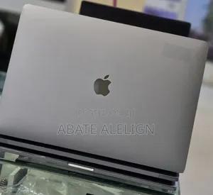 New Laptop Apple MacBook Pro 2017 16GB Intel Core i7 SSD 512GB