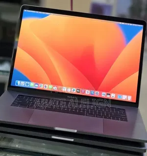 New Laptop Apple MacBook Pro 2017 16GB Intel Core i7 SSD 512GB