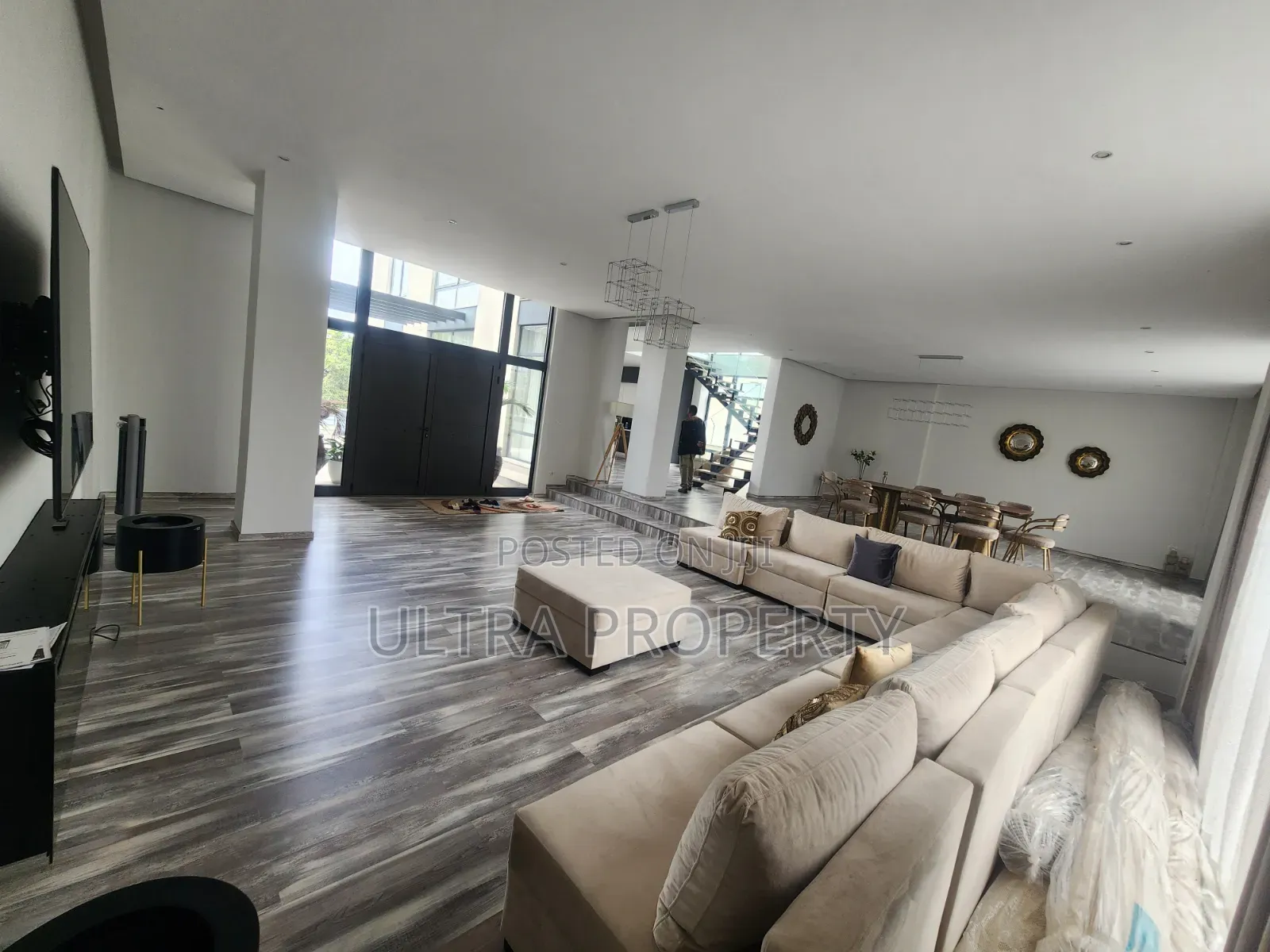 Furnished 5bdrm House in Bole for rent