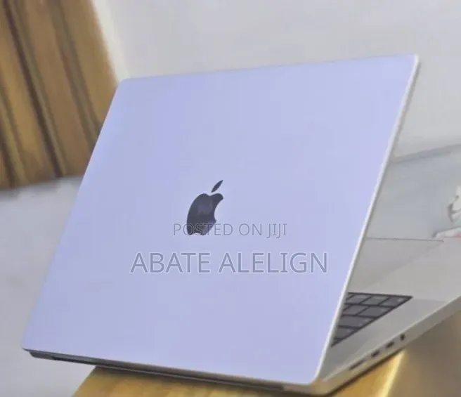 New Laptop Apple MacBook Pro 2021 M1 32GB Apple M1 Pro SSD 512GB